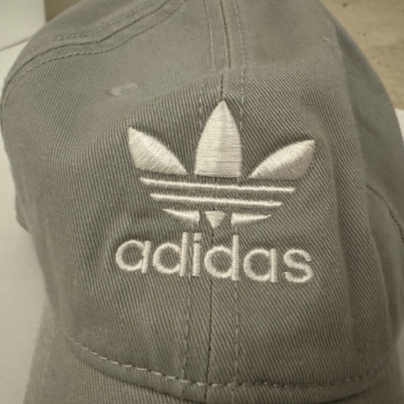 Adidas Baseball Cap Classic Trefoil Logo, One Size Grey, Strap Back - Picture 2 of 5